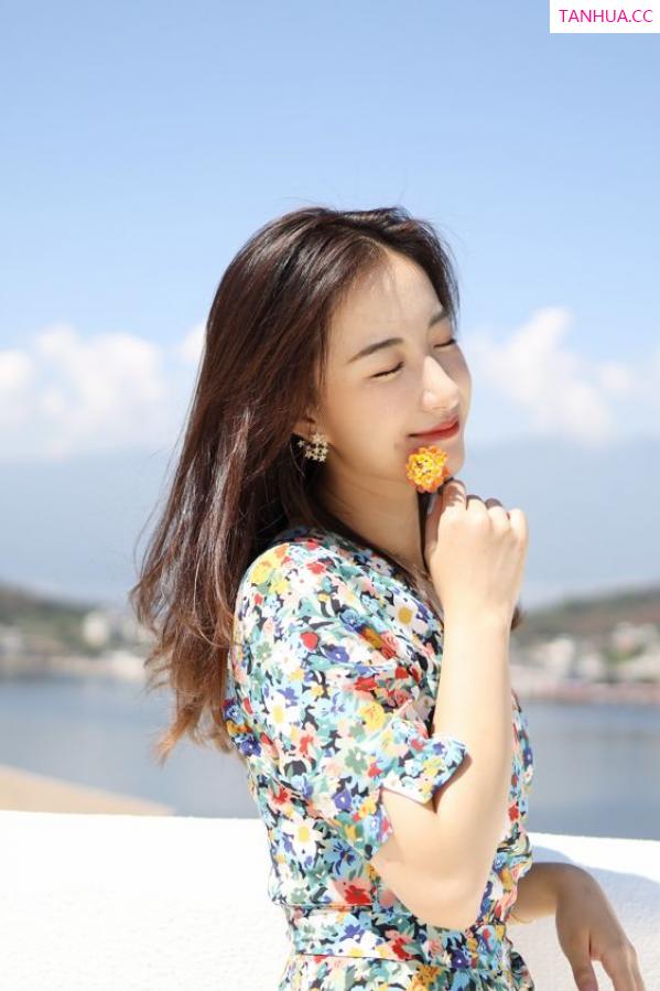 龚天艺 艺儿拿铁 [XIUREN]高清写真图 2019.08.23 艺儿伢哟第4张图片